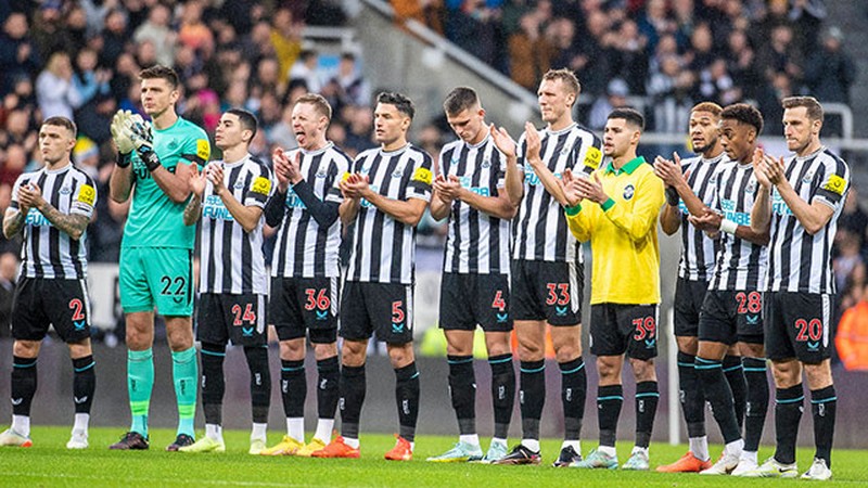 Câu lạc bộ bóng đá Newcastle United là gã nhà giàu mới nổi của làng túc cầu