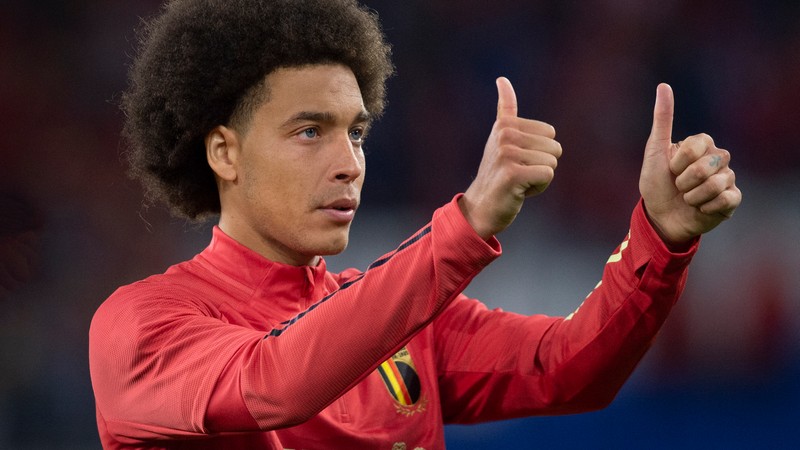 Axel Witsel cũng có mái tóc xù xuyên suốt sự nghiệp của mình