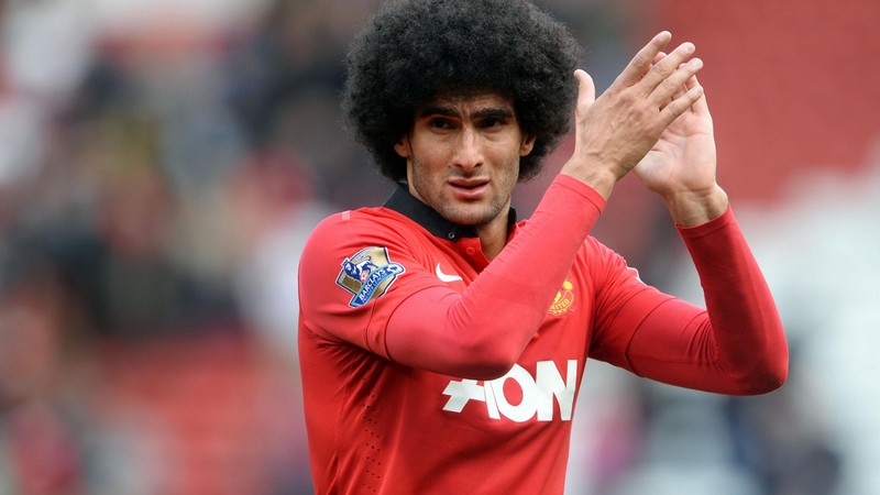 Marouane Fellaini cũng nổi bật tại Ngoại Hạng Anh với biệt danh cầu thủ tóc xù