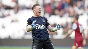 Thủ thành Pickford đã chơi rất xuất sắc để bảo toàn chiến thắng cho Everton