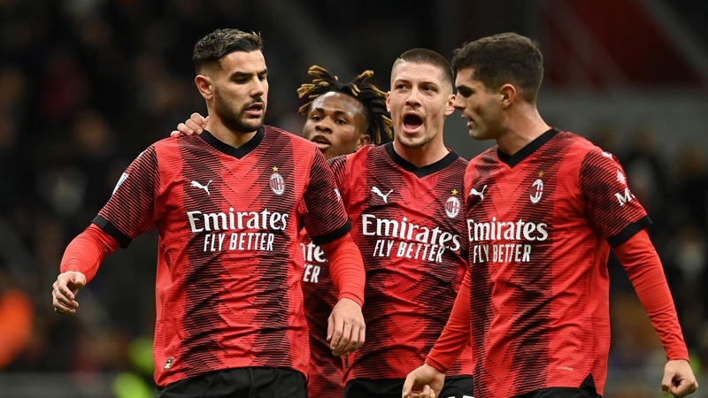 Câu lạc bộ bóng đá Milan là một đội bóng vĩ đại nhất nước Ý